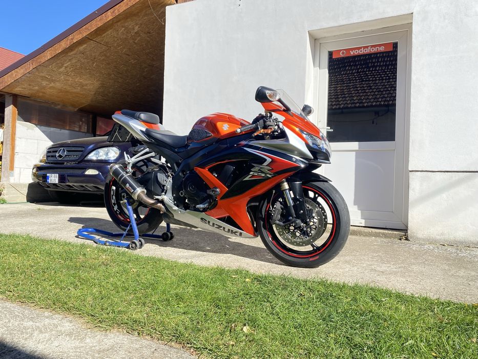 Suzuki GSX 600 R K9