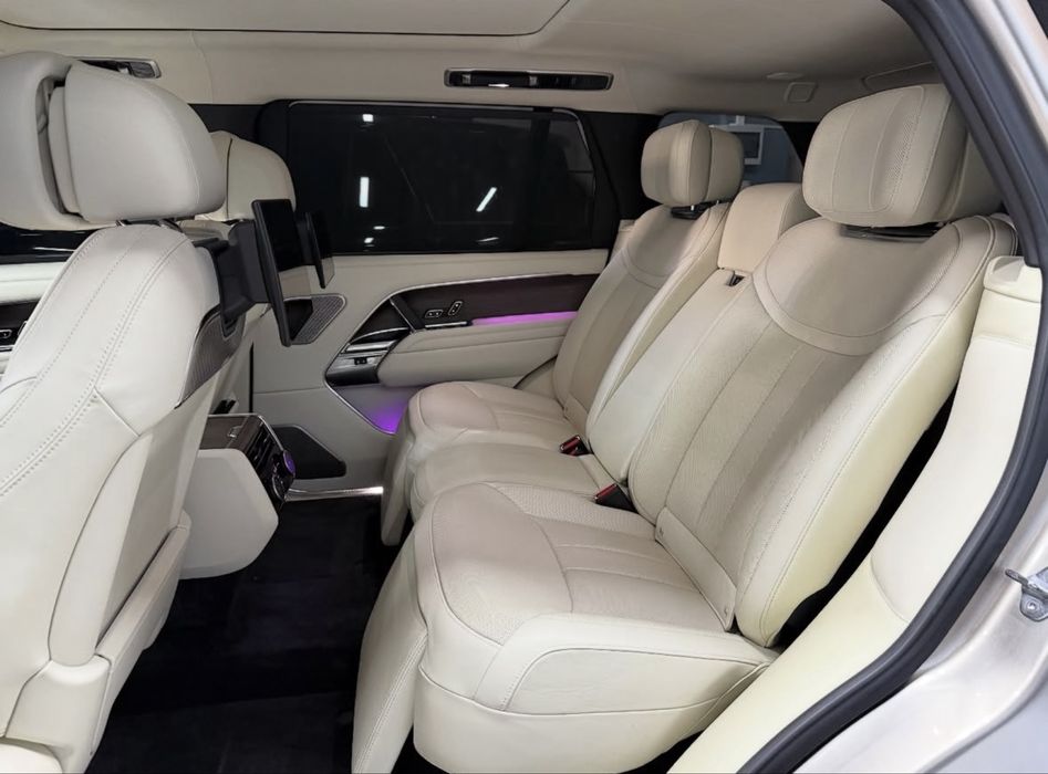 Range Rover P530 4.4 Long