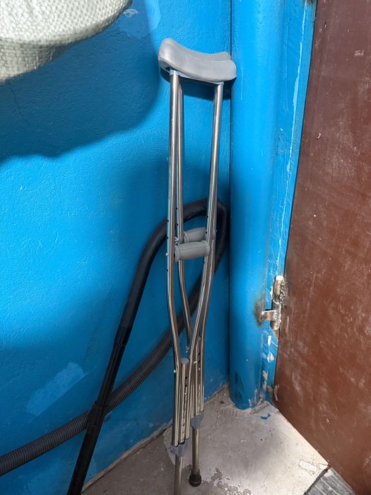 Костыли железные