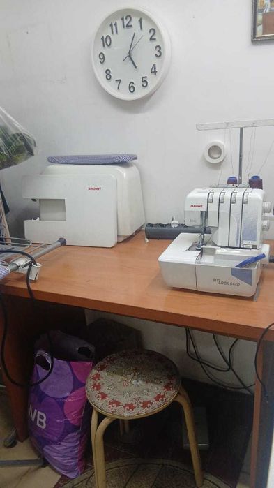 Продам швейную машинку и инвентарь