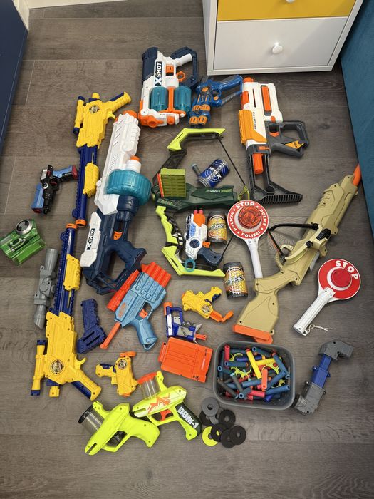 Nerf , xshot si shark bow