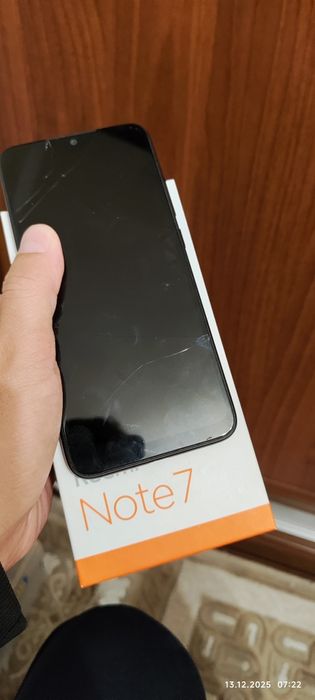 Redmi note 7, holati ortacha. Ekran alishgan. Batareya ozgina ishgan