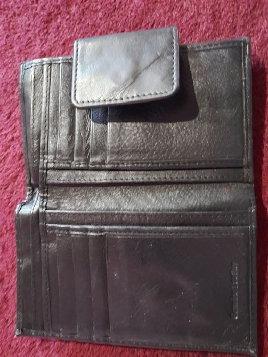 Vând portofel din piele naturala