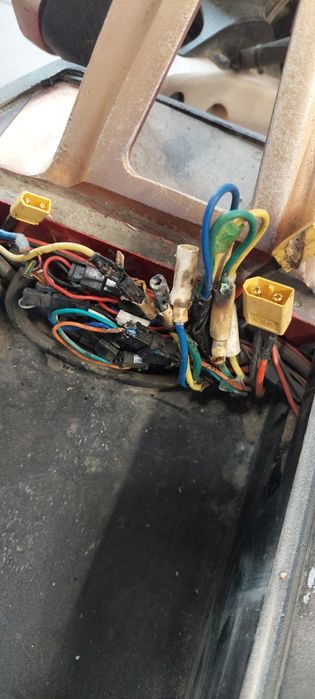 Reparatii trotinete/scutere electrice