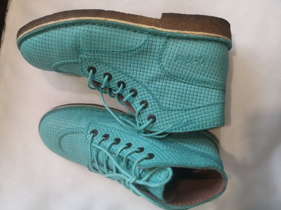 Kickers, естествена кожа, номер 37
