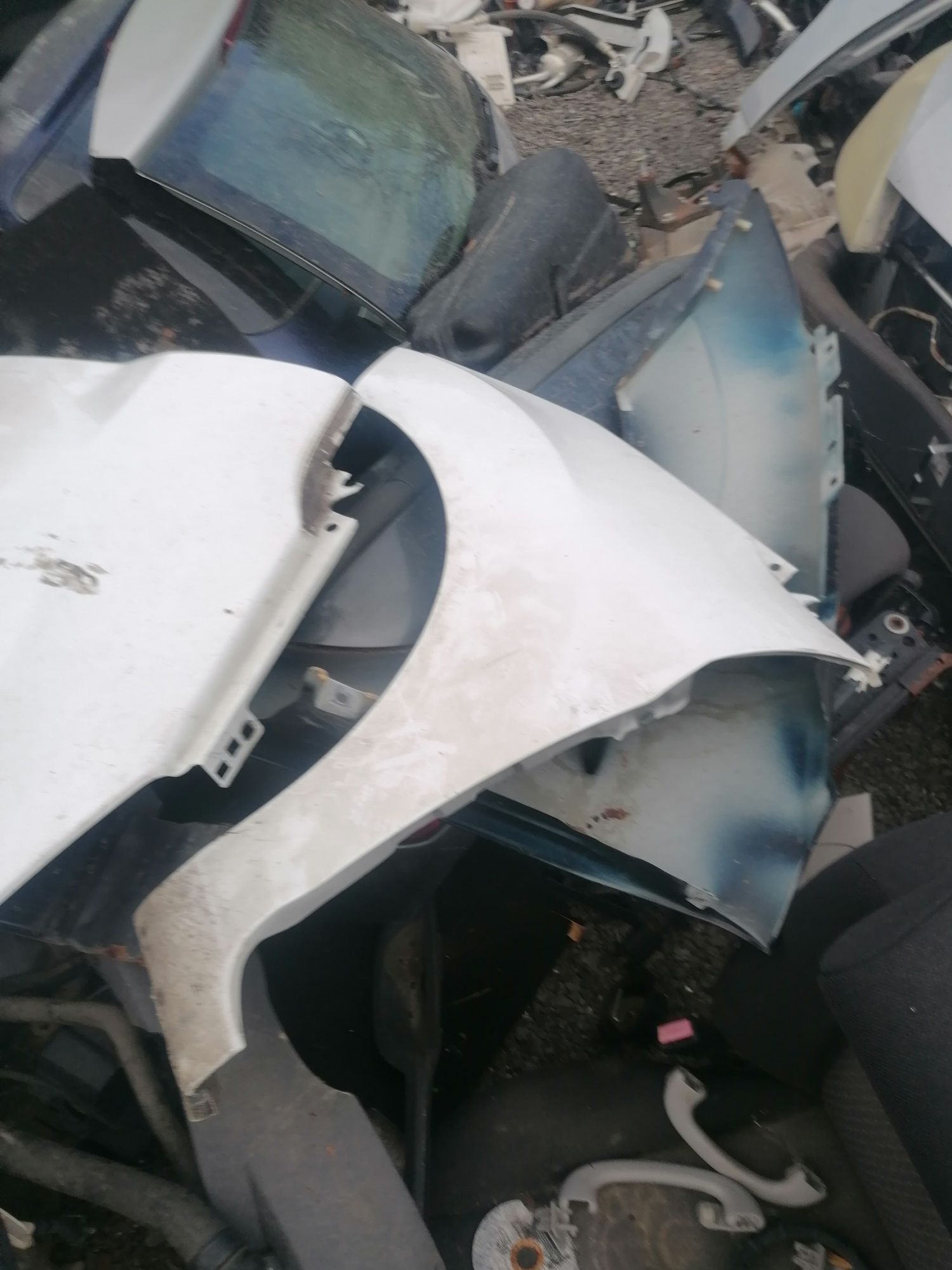 Bara fata bara spate aripa capota far trager radiatoare Ford Fiesta