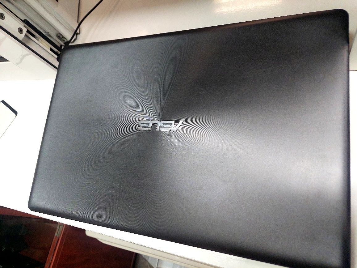 Asus X550CA-XX350 laptop