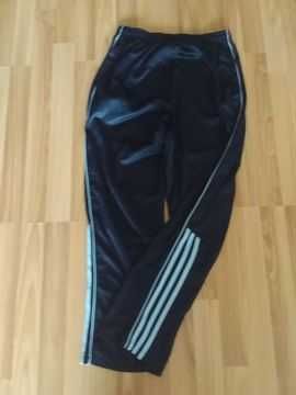 Спортен анцунг като нов (М)