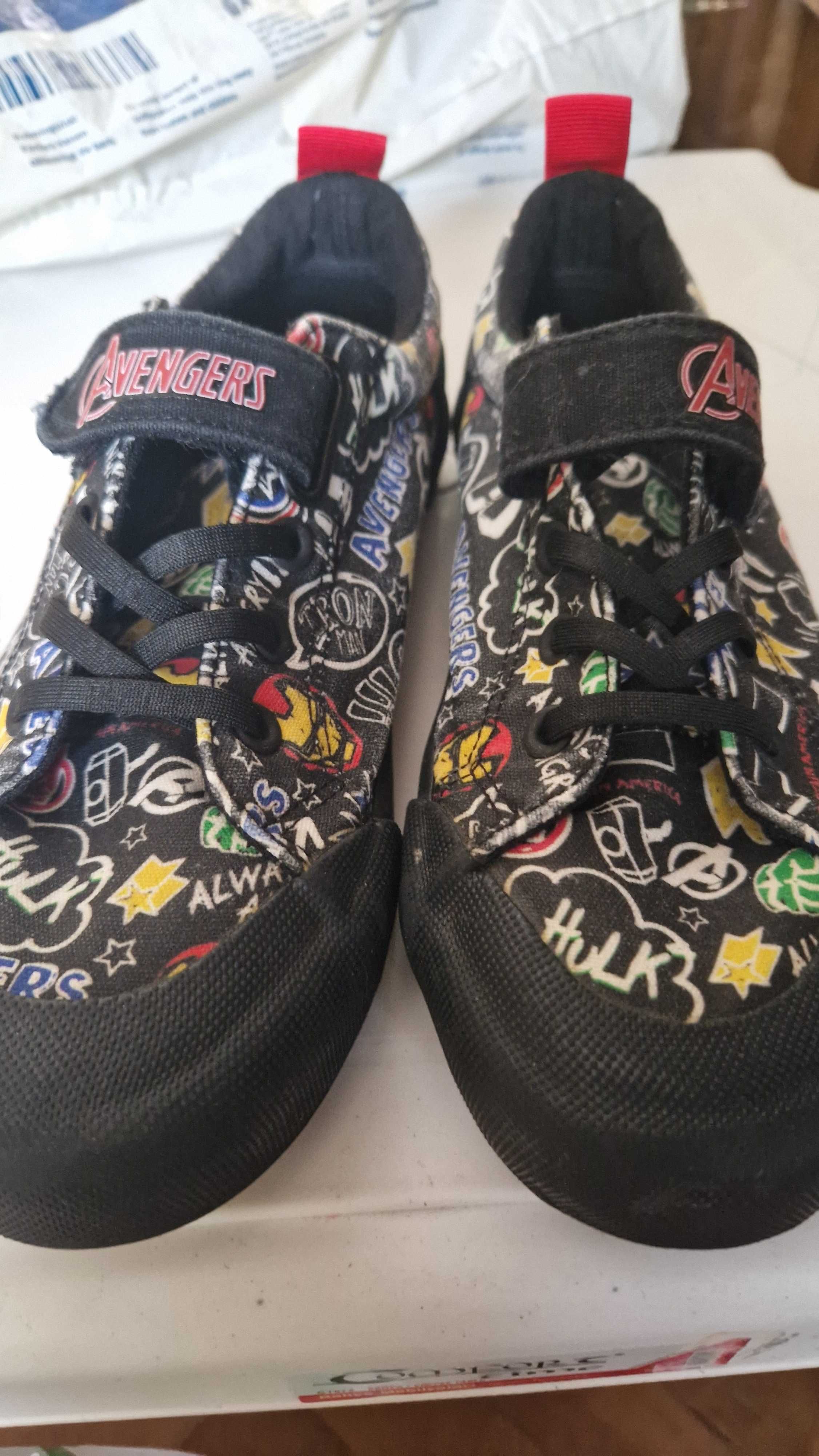 Продавам малатонки Nike 35номер