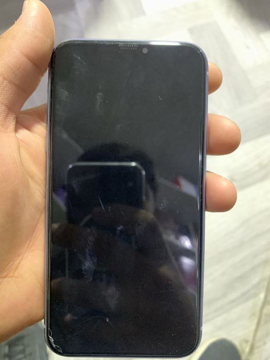 Iphone 11                                                            .