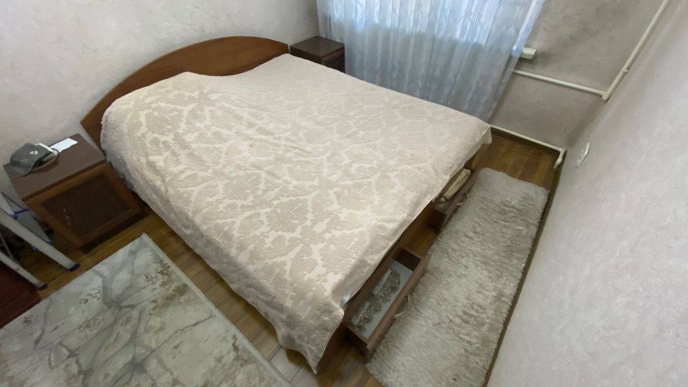 Продам двухспальную кровать