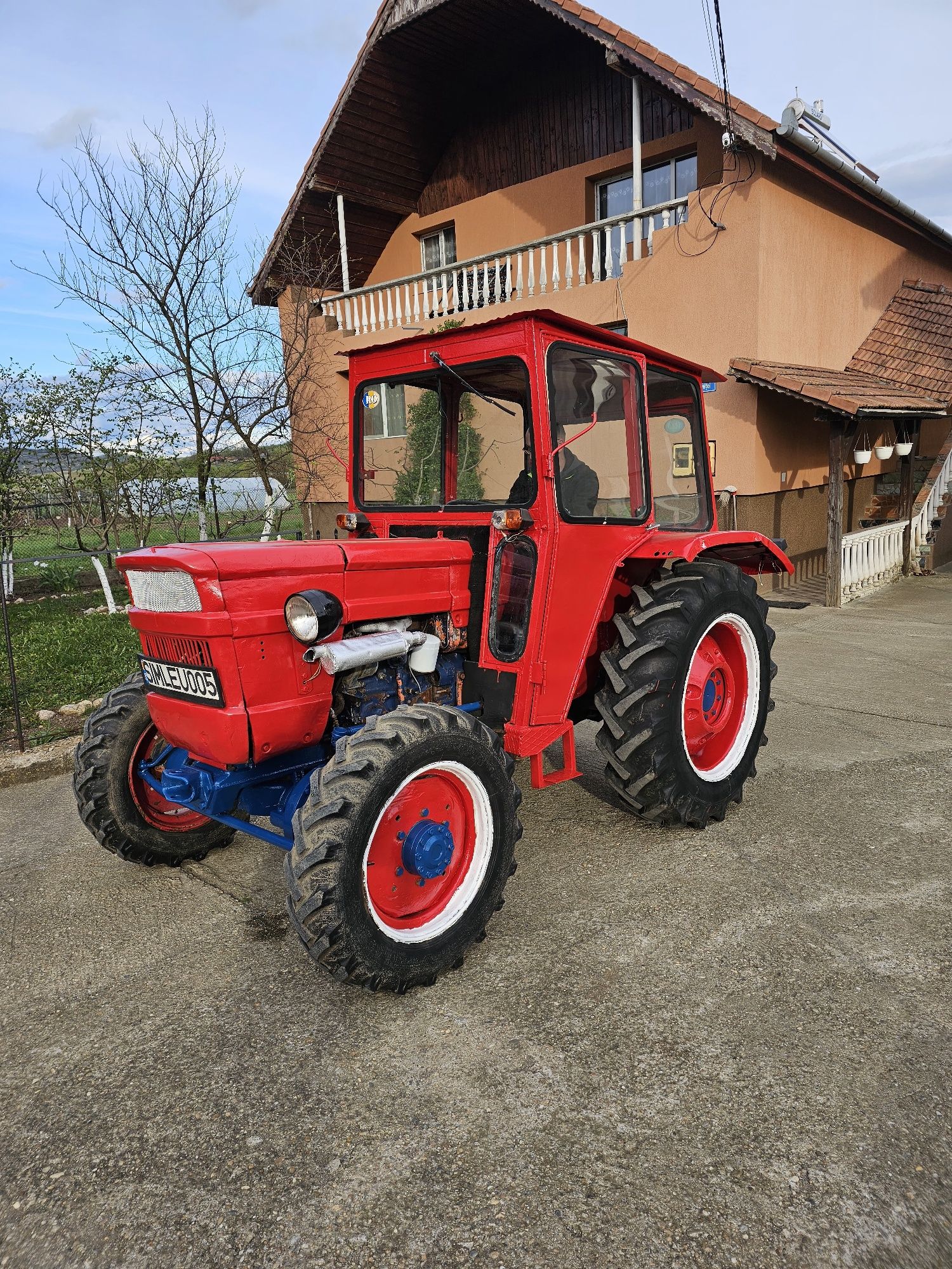 Vand tractor  UTB 445 DT cu tractiune fata