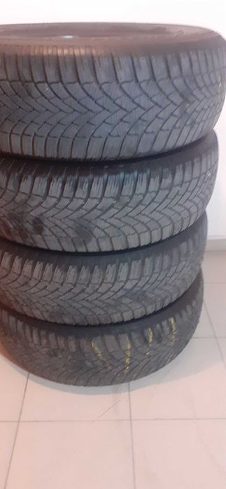 Зимни гуми  Bridgestone - 235/65/17 - 4броя !