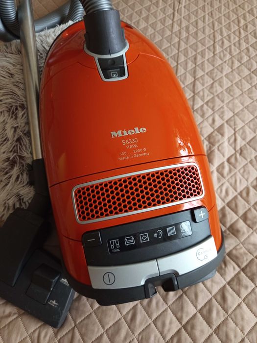 Прахосмукачка Miele S8330 HEPA