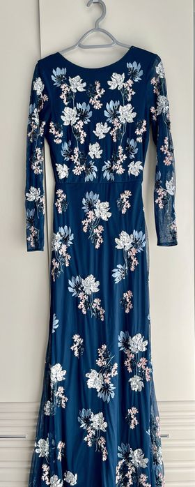 Официална рокля