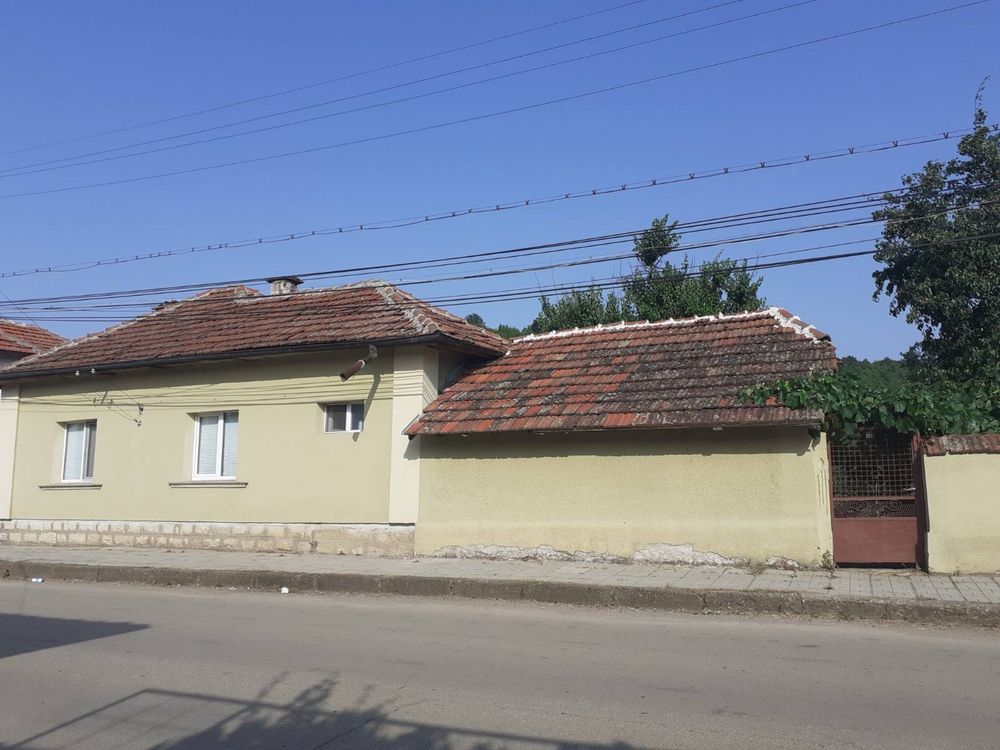 Продавам къща в гр.Монтана