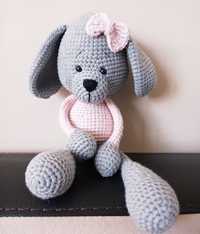 Плетена играчка амигуруми куче