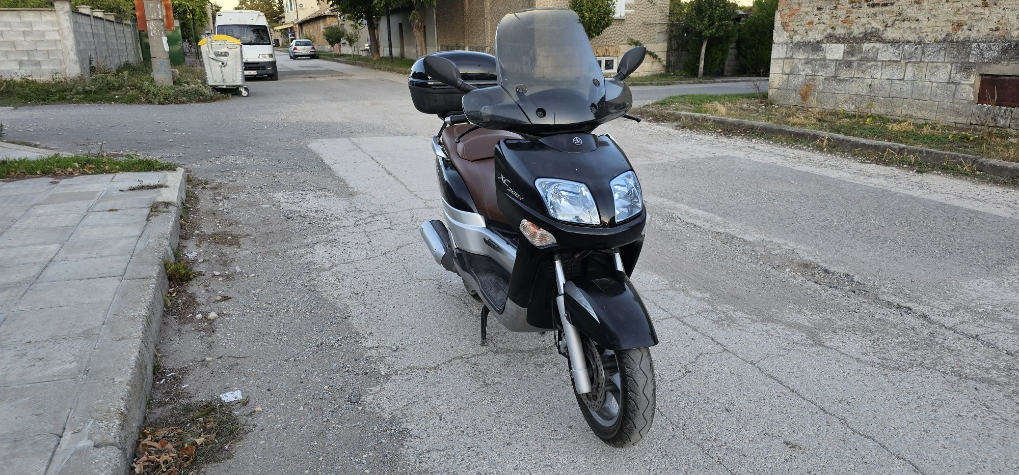 Скутер Yamaha 300