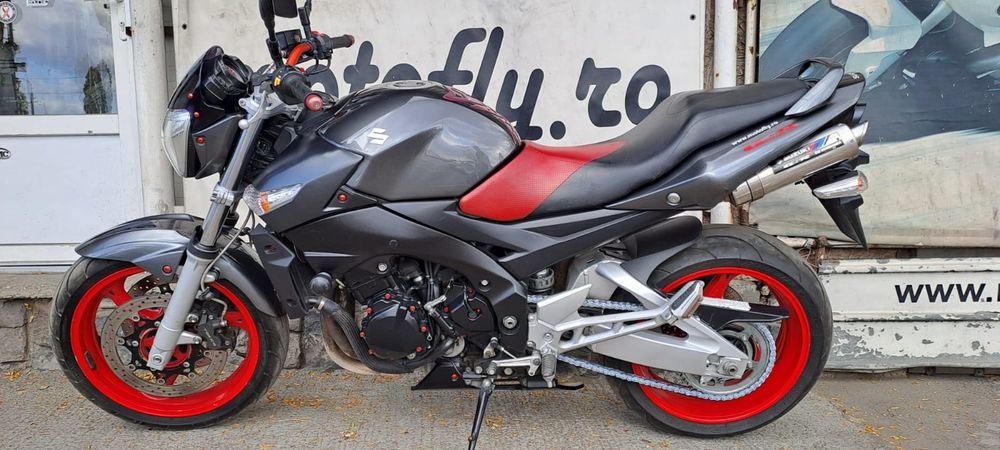 Dezmembrez Suzuki Gsr 600 Yoshimura Edition