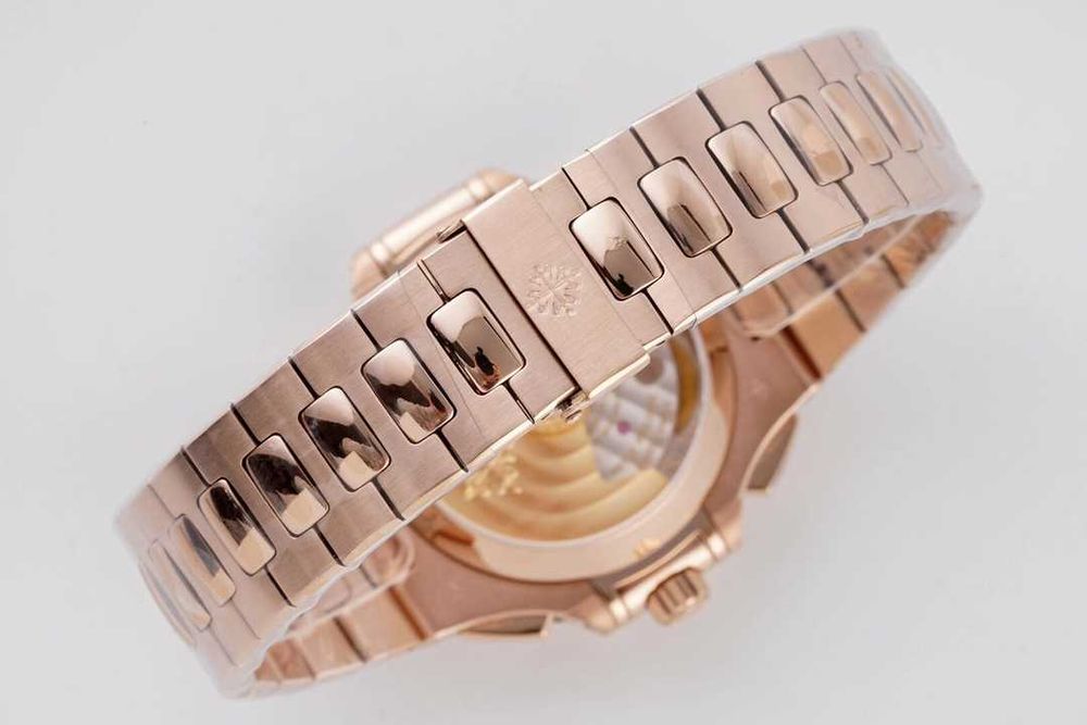 Patek Philippe Nautilus 5980 с автоматичен механизъм