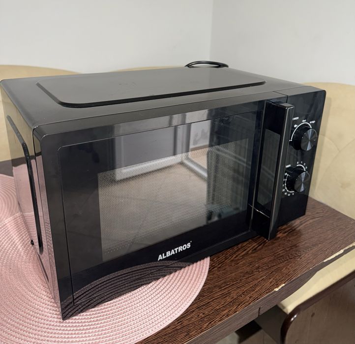 Cuptor cu microunde Albatros