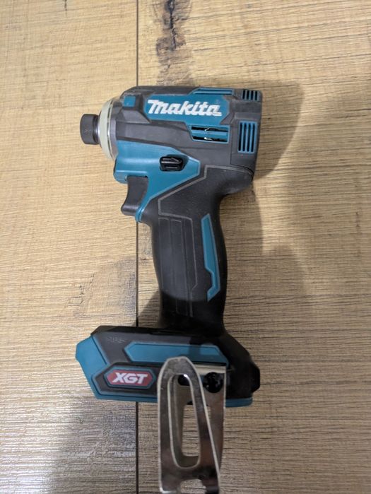 Makita xgt  impact tr001g