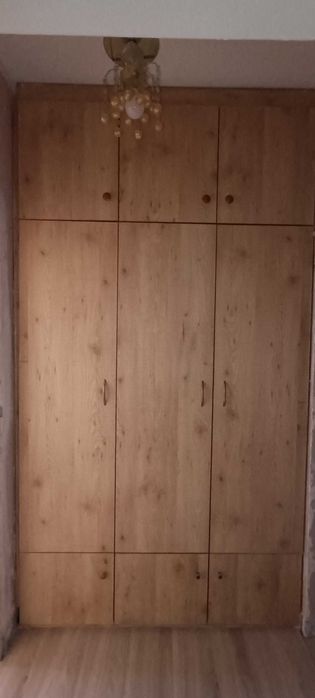 Гардероб с надстройка