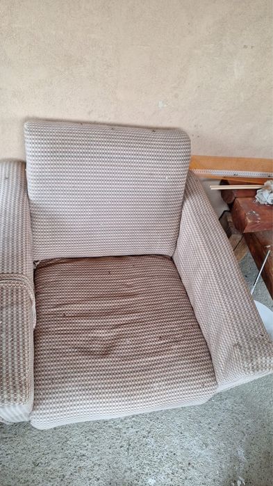 Donez coltar si doua fotolii