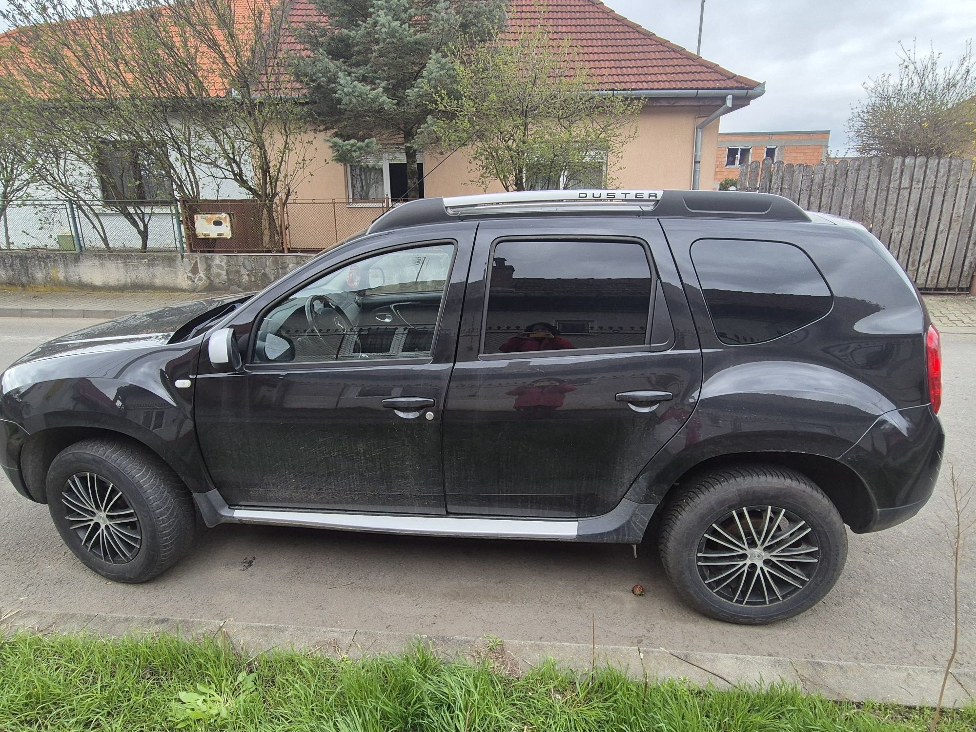 Dacia Duster 4×4 /benzina/ motor 1.600/ an fabricație 2011