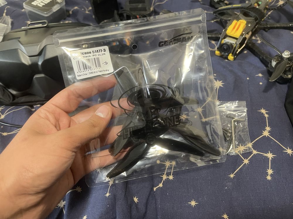 Fpv drone с всичко нужно