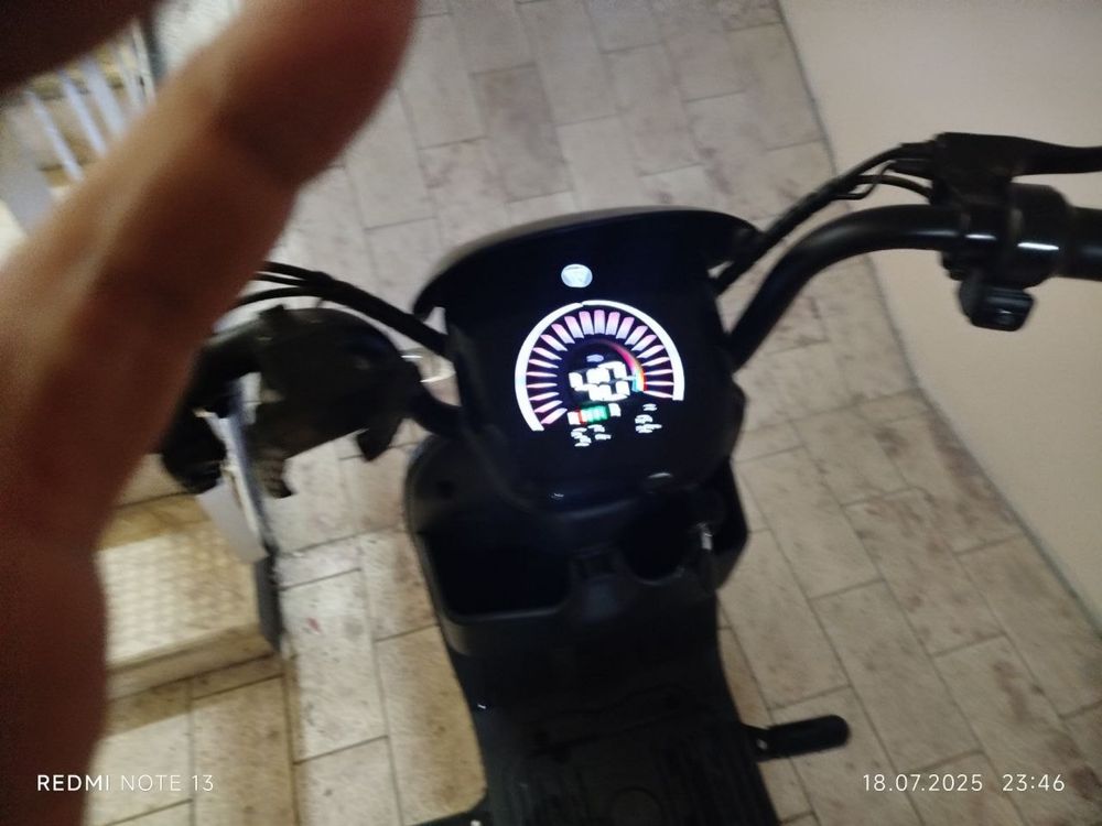 Skuter elektricheskiy yurishi zor pachti yengi