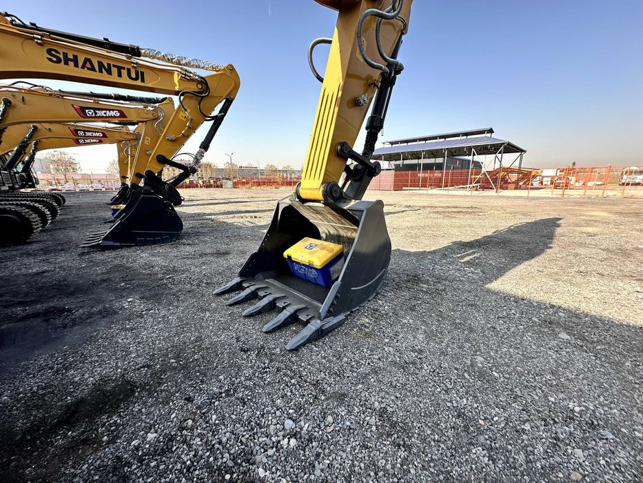 Гусеничный экскаватор XCMG XE370G 2,1 m