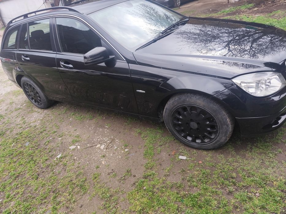 Mercedes Benz c 200 vind sau schimb cu microbuz 8+1