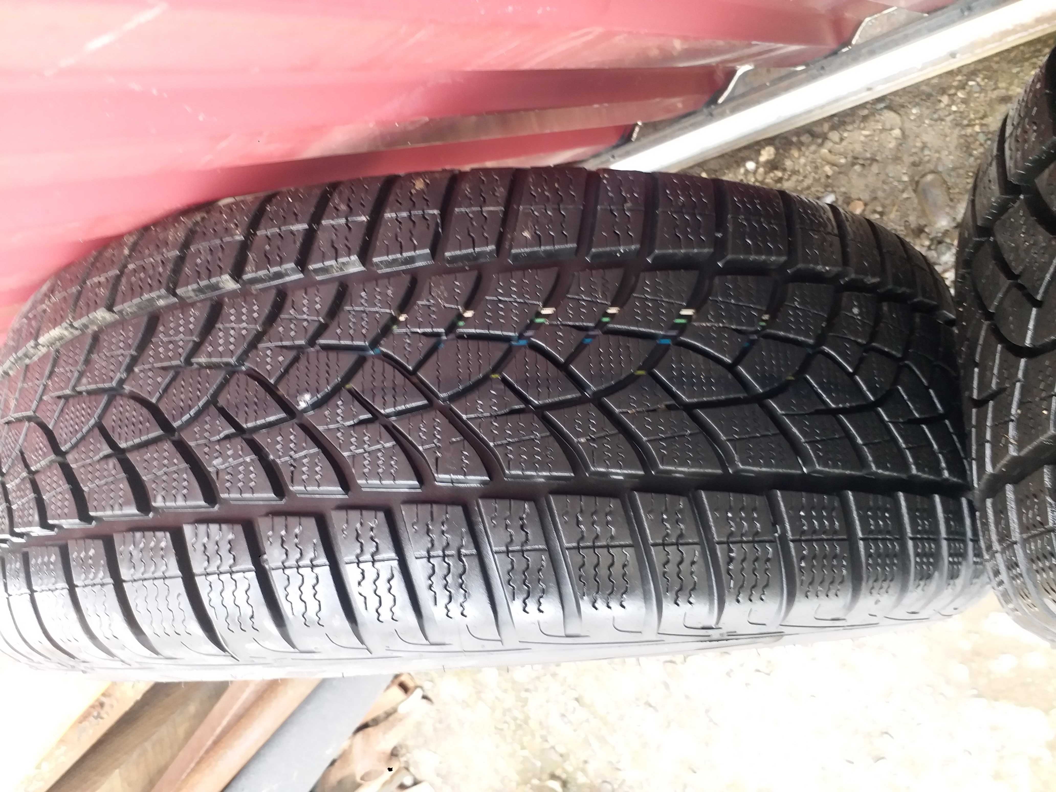 Set 4 Anvelope Iarna GoodYear Utra Grip 235 55 R18 Dot 2019