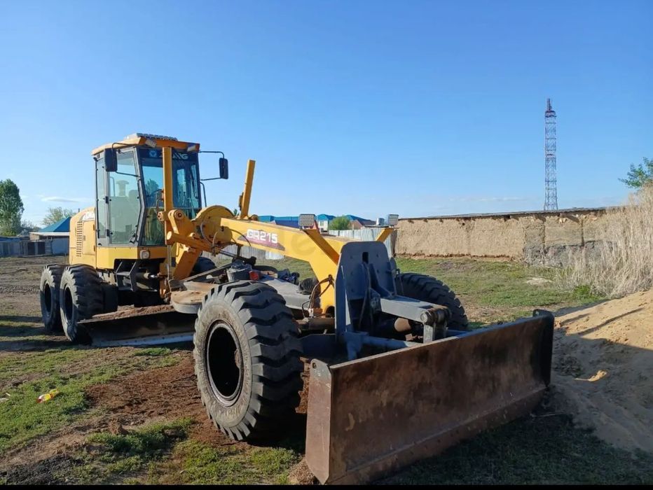 Сдам в аренду грейдер GR 215
