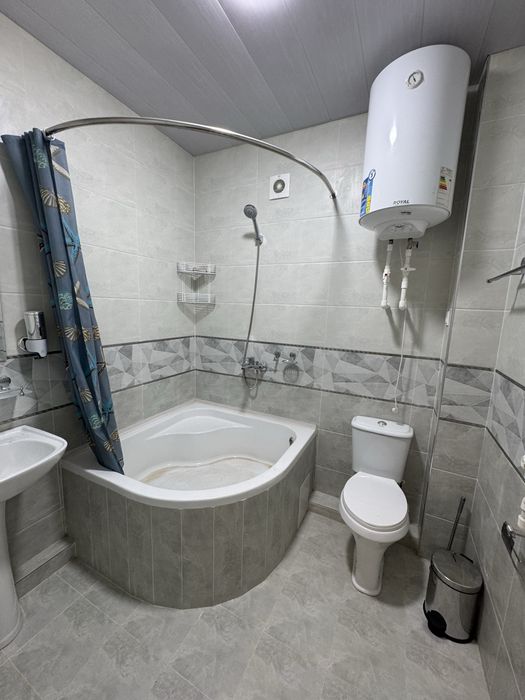 2 xonalik kvartira sotiladi institut oldida