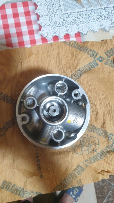 Pompa ulei sprinter 2.2 315cdi (NOUA NEFOLOSITA)