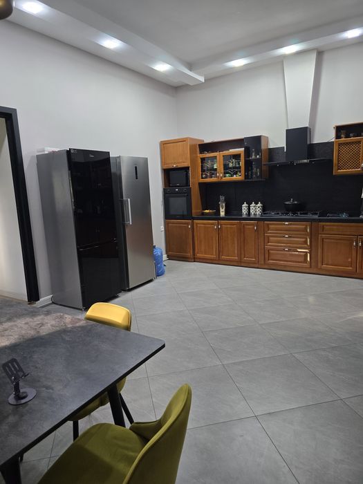 Мир-абад ,саракулка 10 ком 9 сот