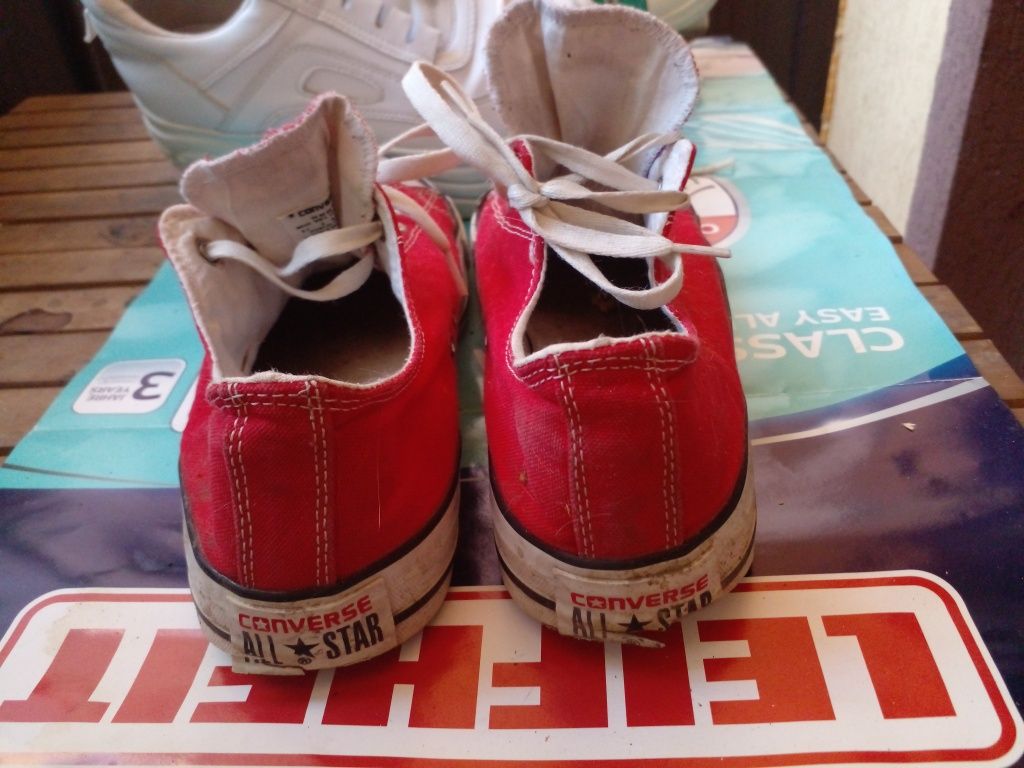 Teniși Converse All Star Chuck Taylor, mărimea 42, preț 20de lei.