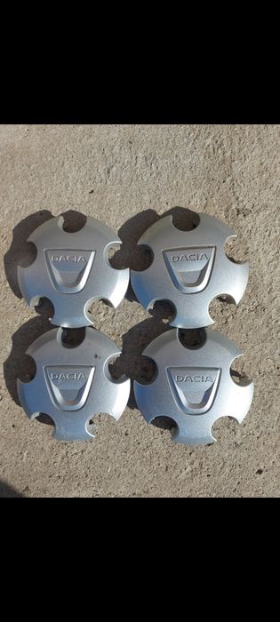 Capace Originale Dacia Duster * Pentru Jante OȚEL * Set 4 BUC ***