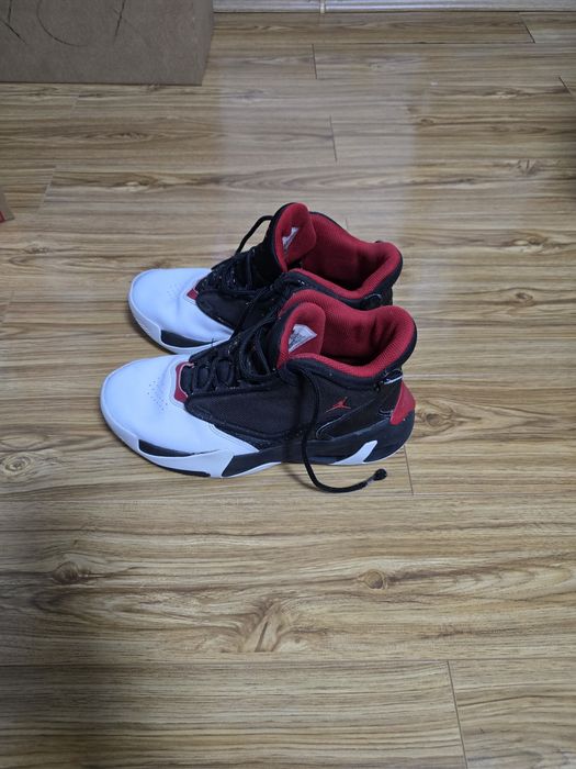 Adidasi jordan originali