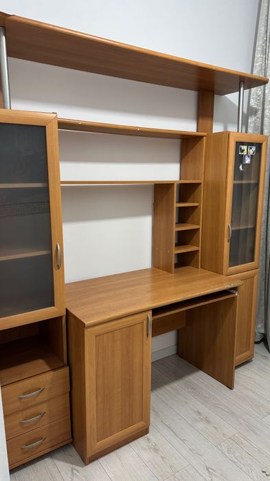 Компьютерный/книжный шкаф