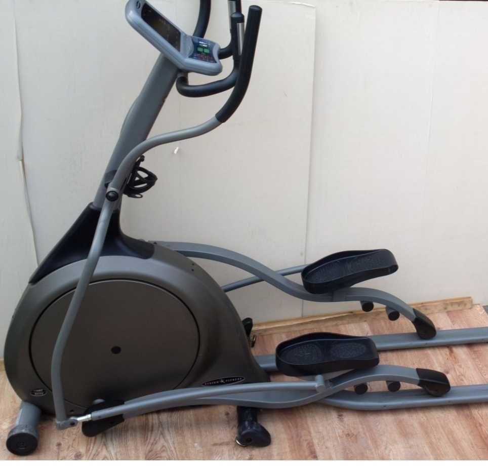 Професионален, елиптичен кростренажор Vision Fitness X6200 HRT