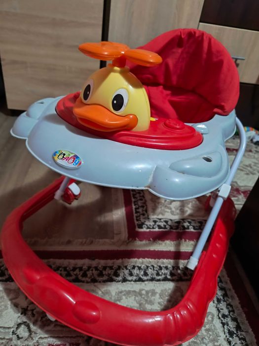 Mergător copii puțin folosit