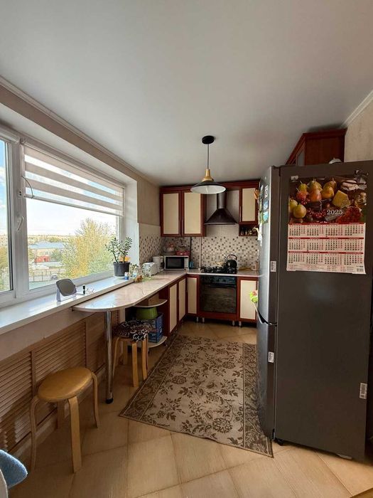 4-комн. квартира, 82.7м², р-н 9 микрорайон.