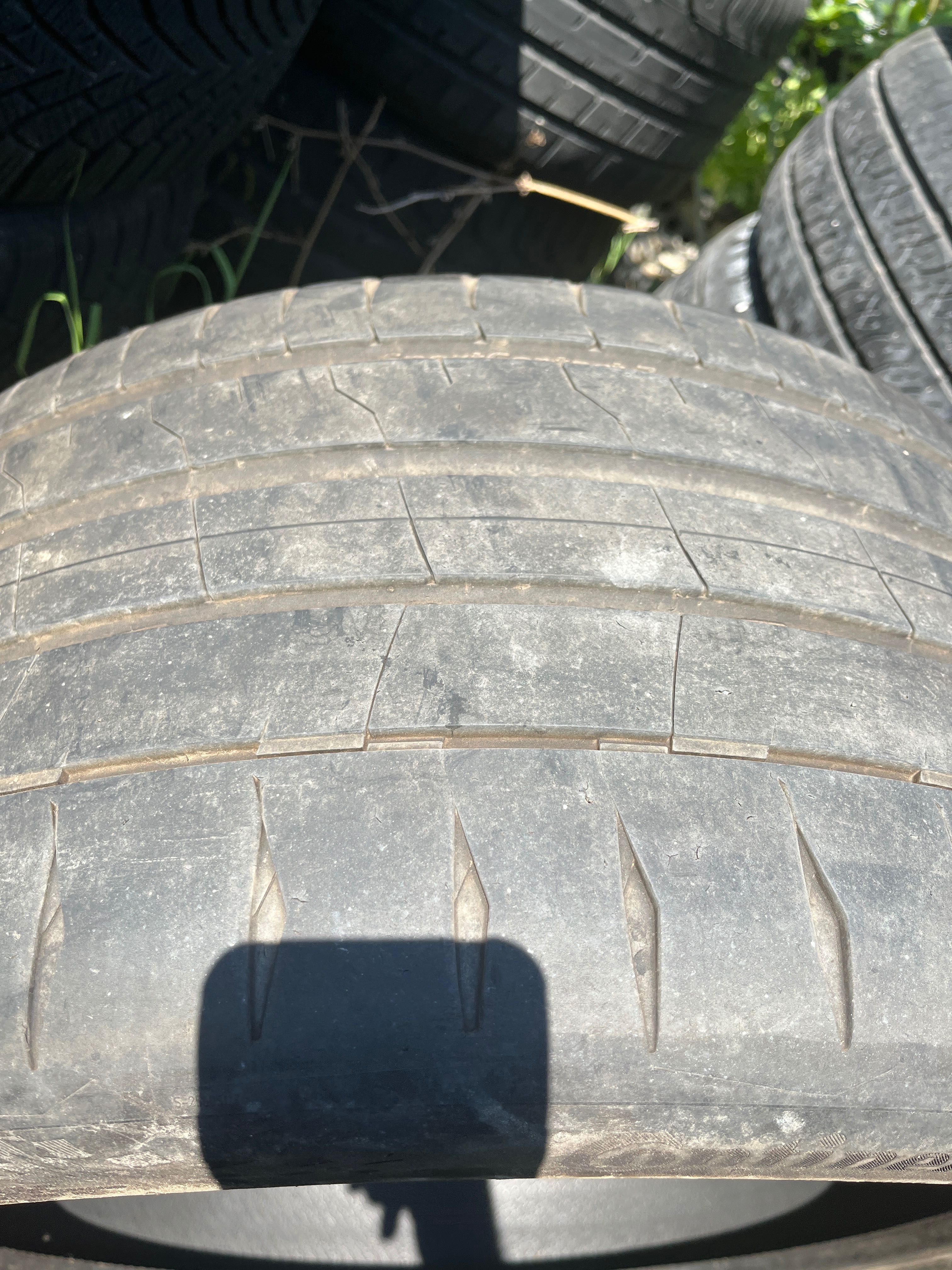 2бр. Летни гуми 285/30R21 Continental