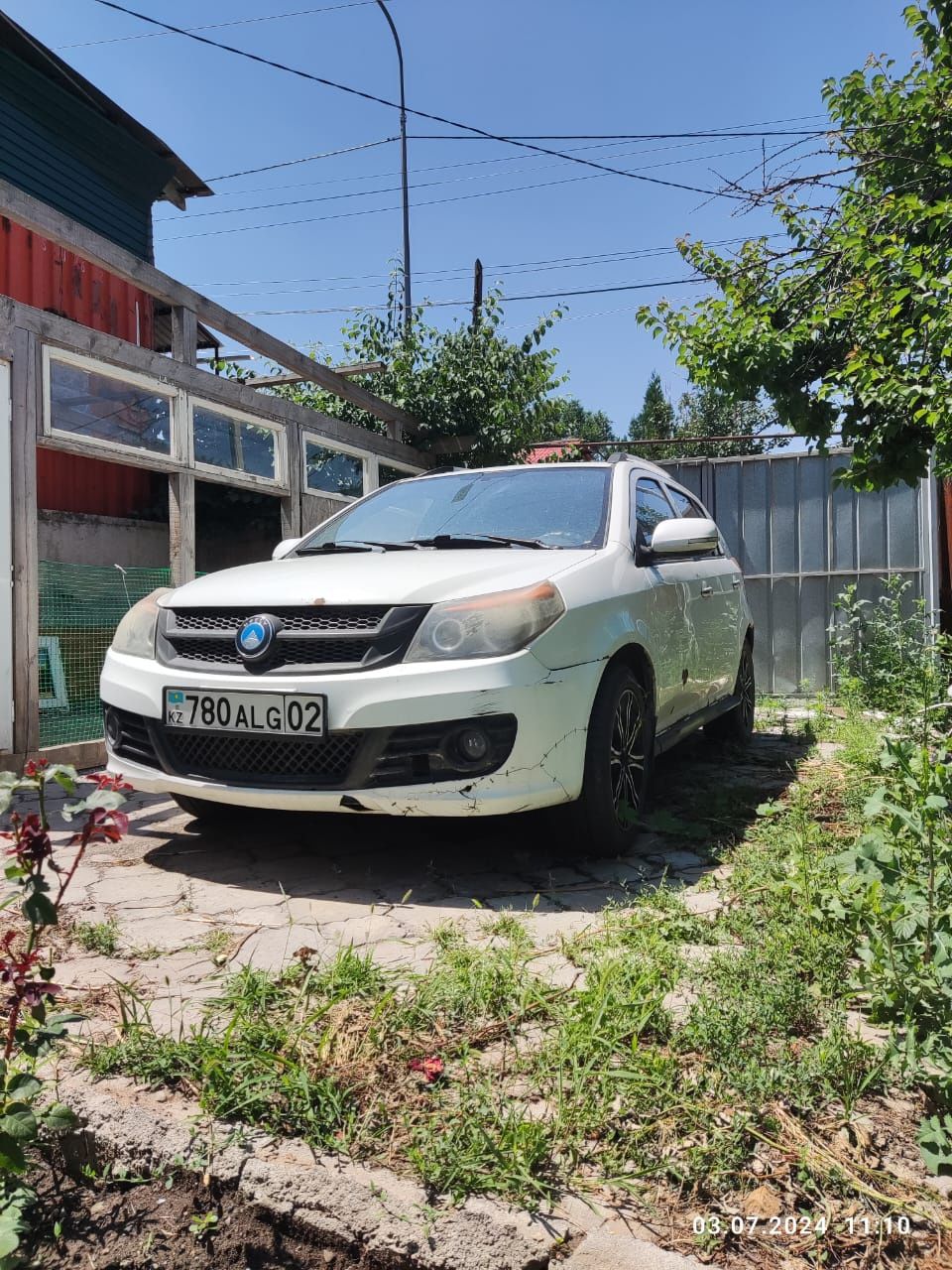 Машина Geely MK Cross 2015