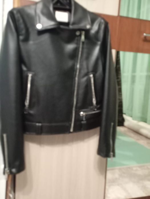 Продам куртку косуху.новая