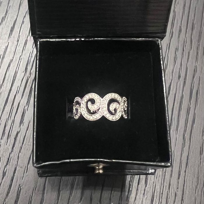 Золотое кольцо с бриллиантами