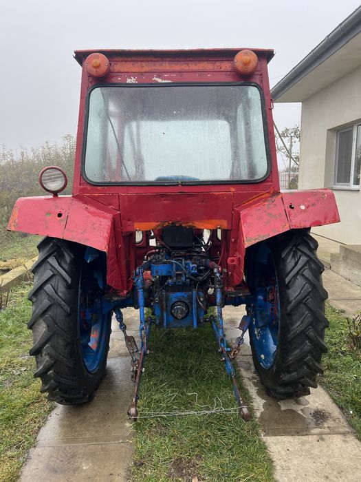 Tractor universal 445 plus freză si instalatie si doua roti de rezerva